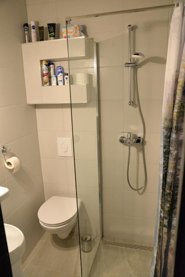 Room Marsonia สลาวอนสกีบรอด ภายนอก รูปภาพ